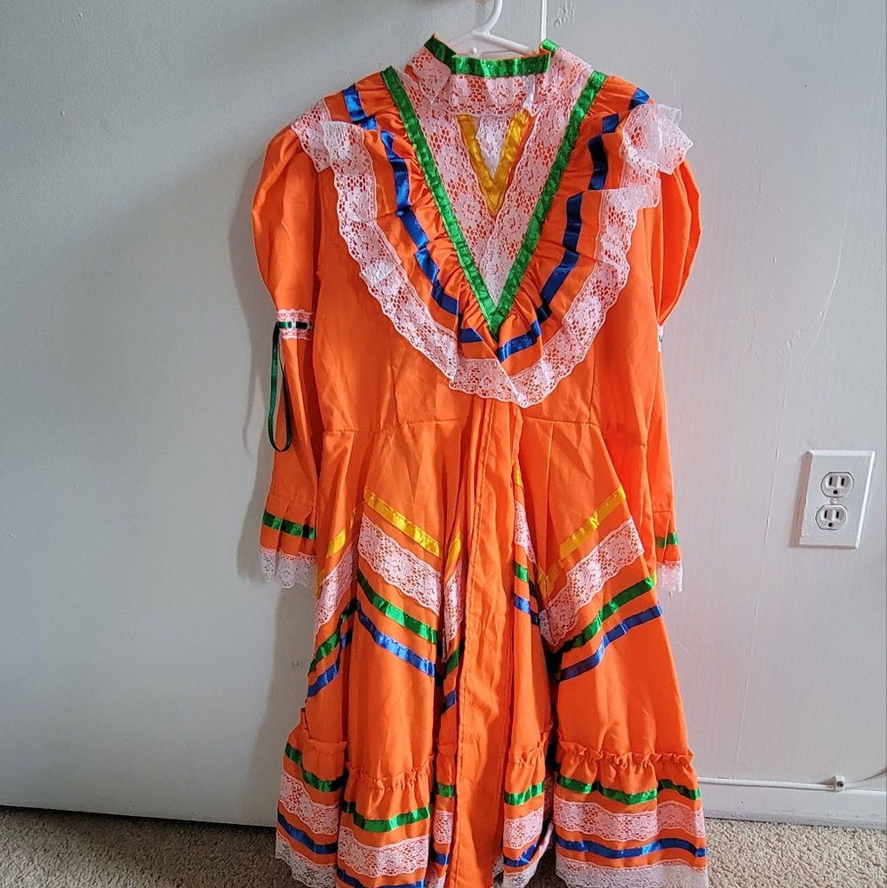 Girls traditional Mexican dress size 4-5